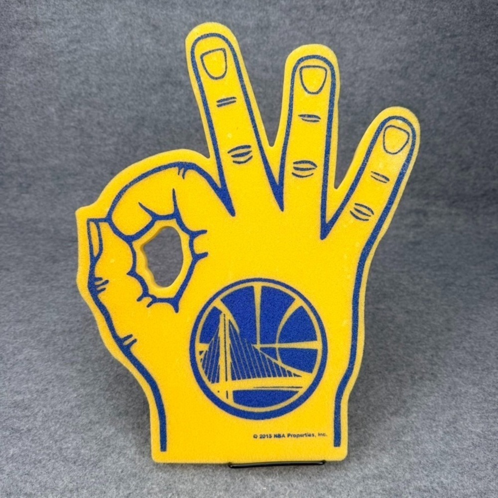 Golden State Warriors 3 Point Foam Hand 2015 NBA Basketball Fan Display 16”
